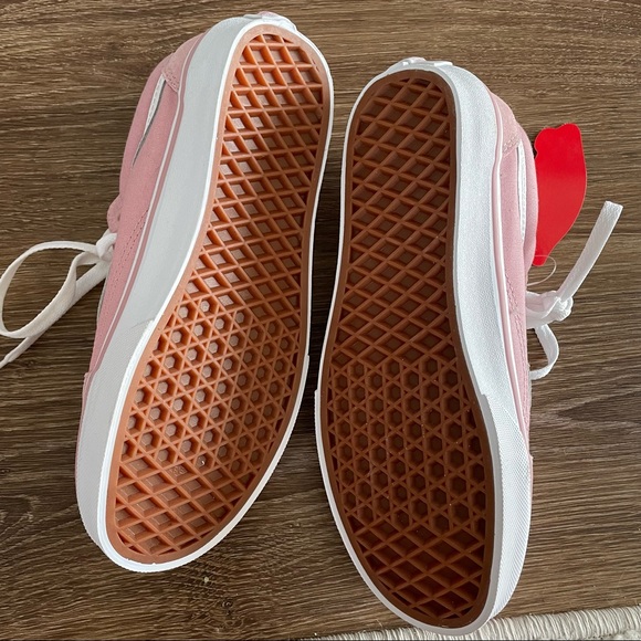 New in box classic Vans - Picture 4 of 6